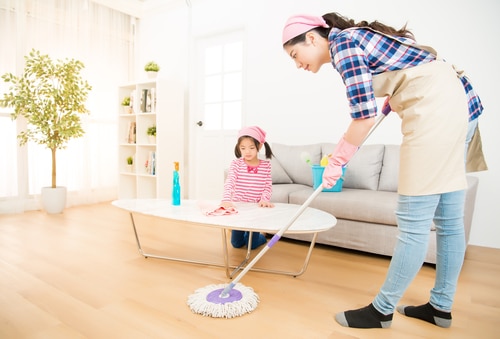 How to keep the house clean with little kids